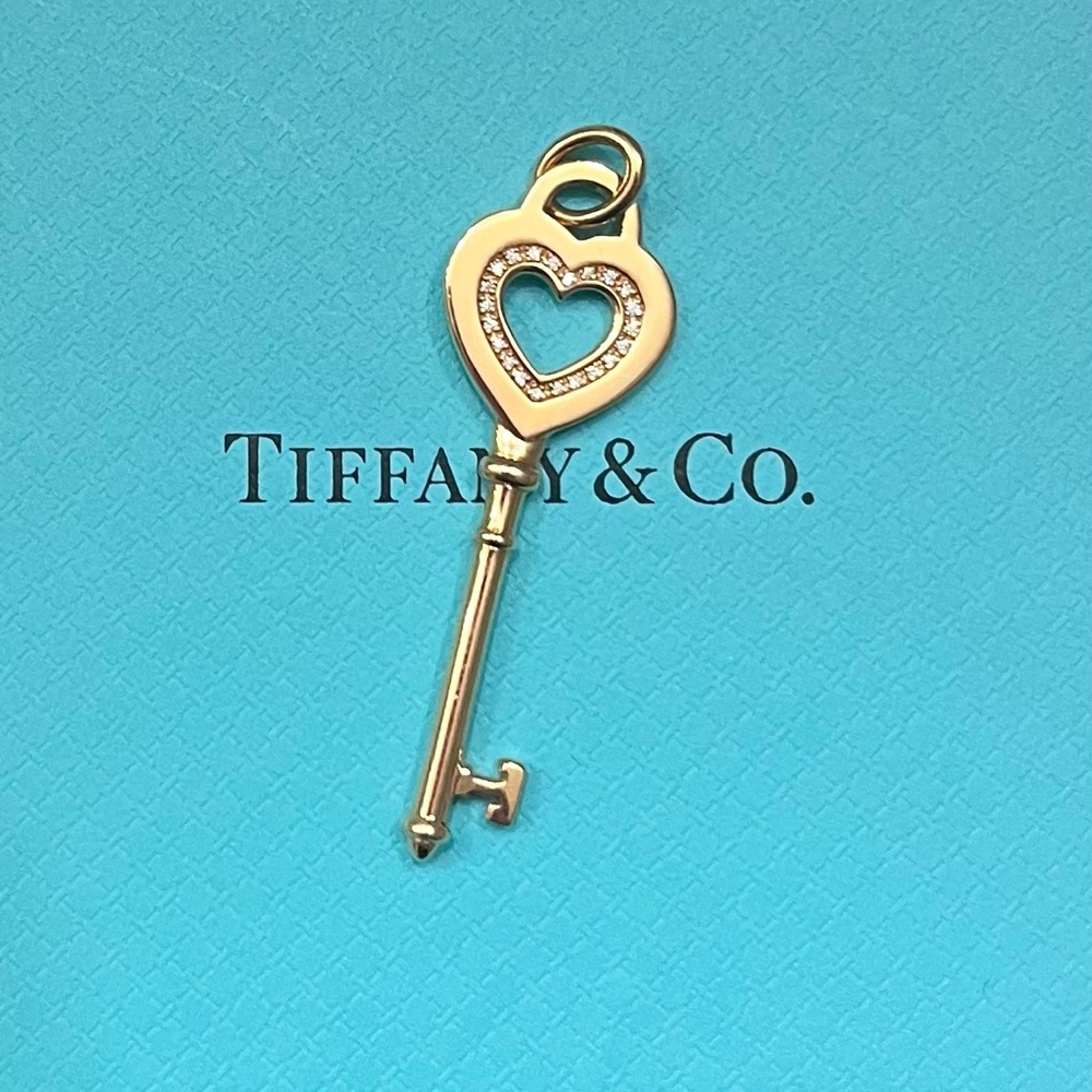 18K Rose Gold Heart Key with Diamonds